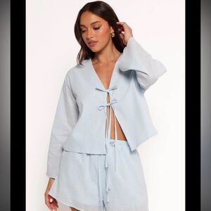 Petal & Pup Flynn Pale Light Blue Cotton Open Front Tie Closure Lounge Top Sz XL